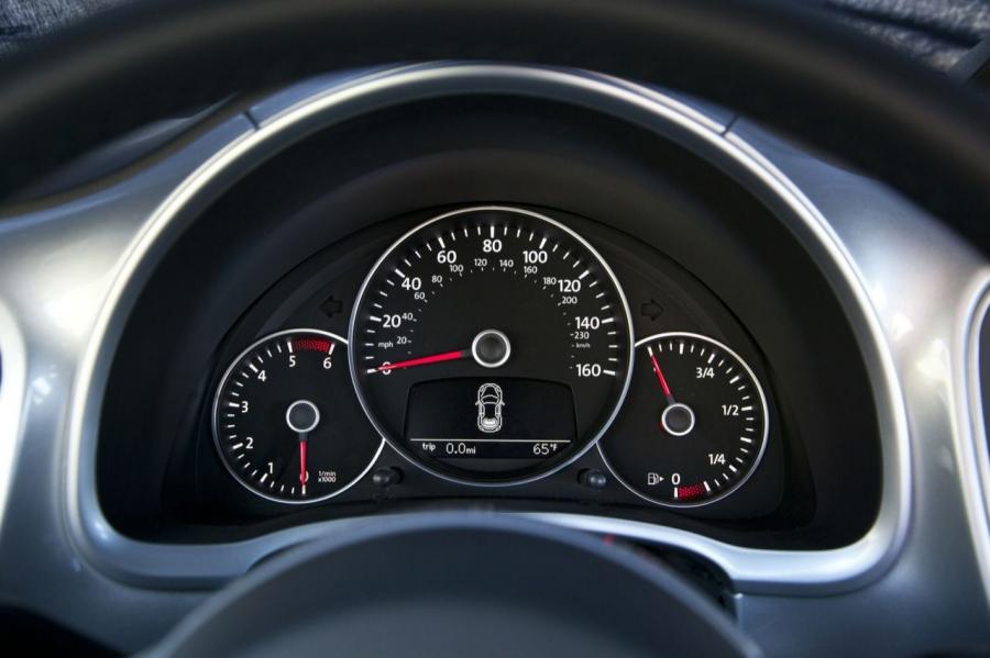  Volkswagen Beetle TDi 2012 года  (фото 16 из 29)